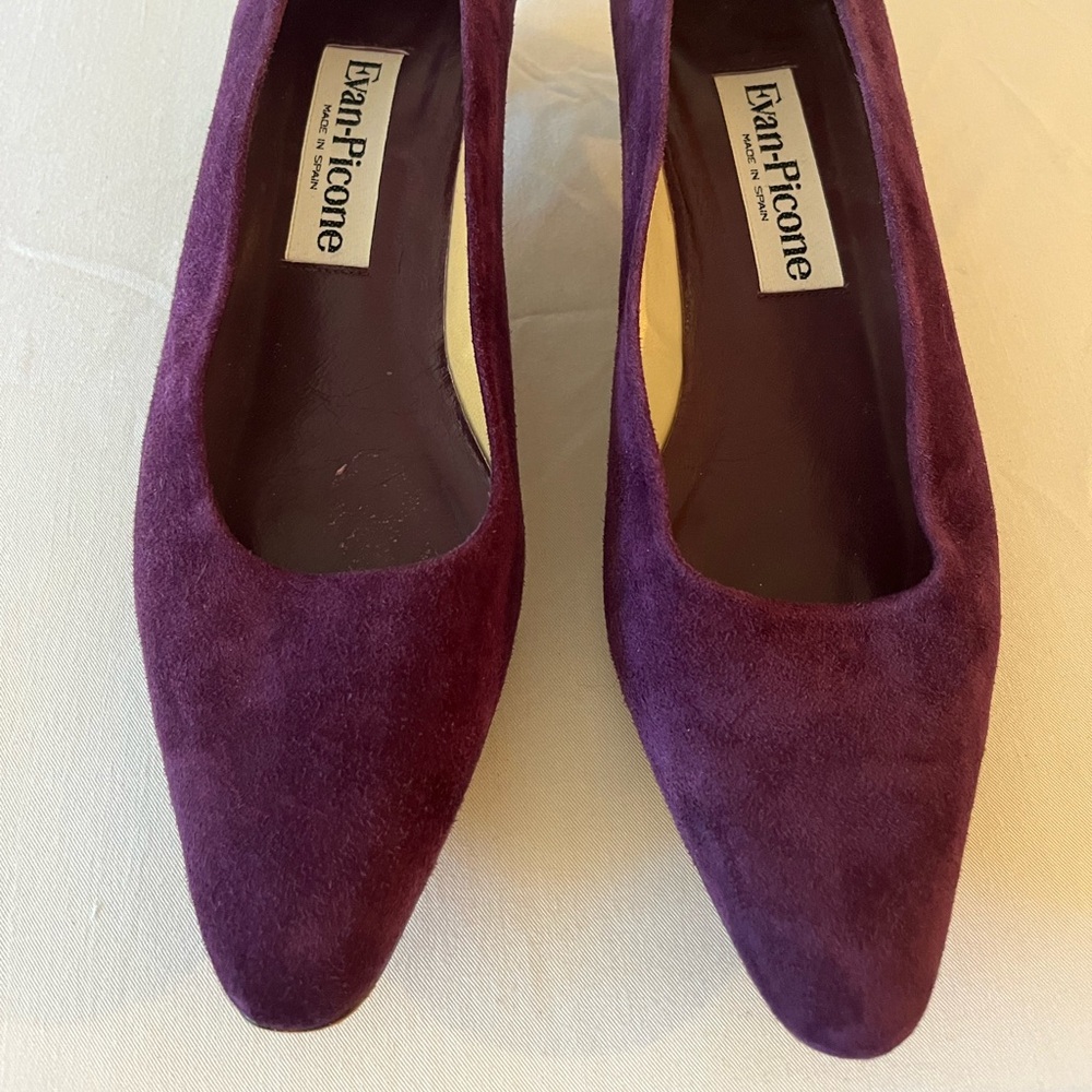 Evan Picone Rich Plum Suede Heels with leather soles